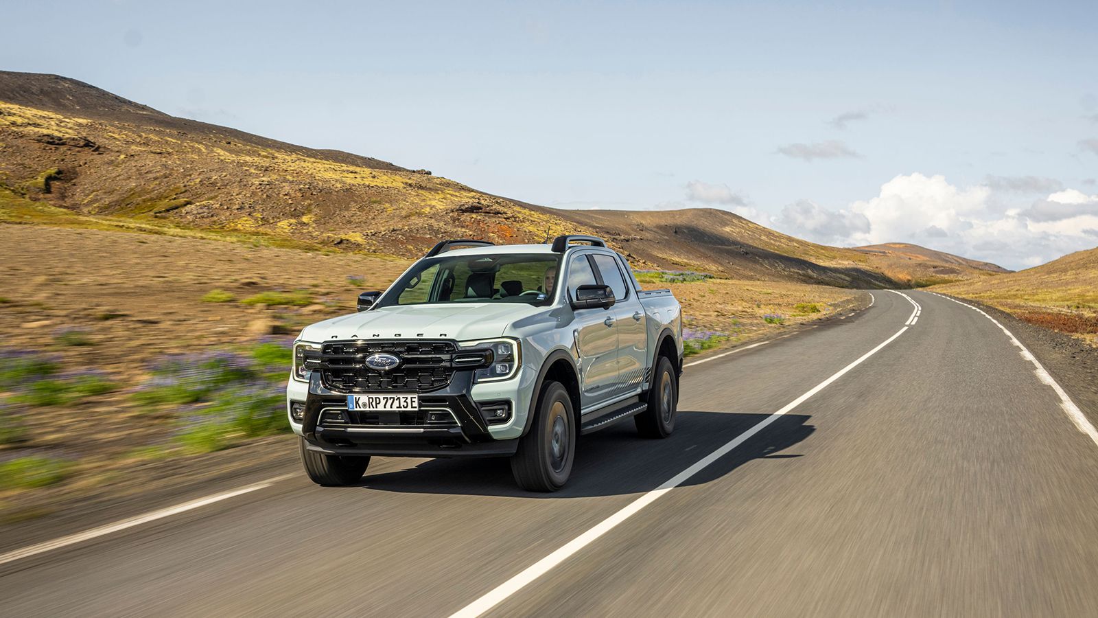 Η πίσω πόρτα του Ford Ranger PHEV είναι πολύ-εργαλείο!